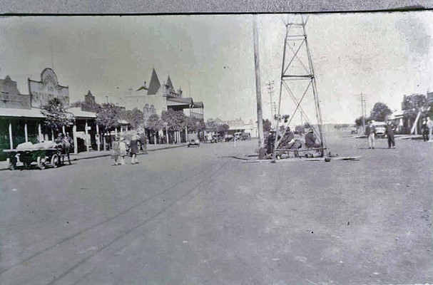 Historic Photos - Meeka Main Street circa 1923