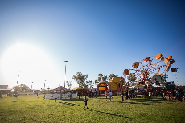2022 Outback Festival Side Show - 20220925 1236